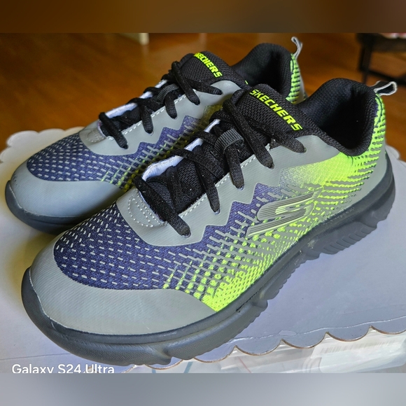 Skechers Go Run 650 Big Kids Athletic Shoes, Sz 4.5 - Picture 1 of 8